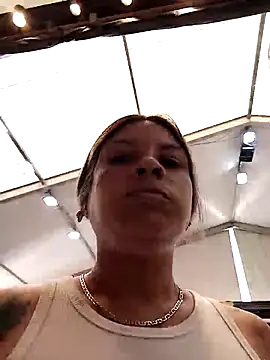 alanna6950 online show from 04/23/26, 03:14
