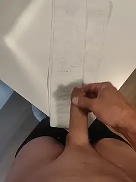 Essie deLona online show from 07/08/26, 10:09
