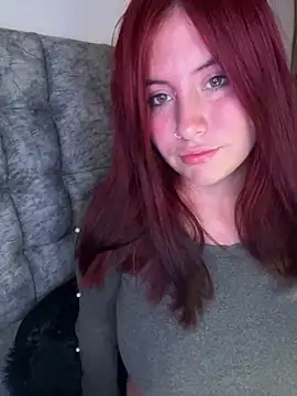 Snapshot of Mia_berris chatting on 03/25/26, 12:11 Mia berris online show from 03/25/26, 12:11