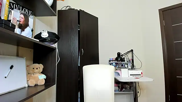 OhMyAlice online show from 06/19/26, 07:39