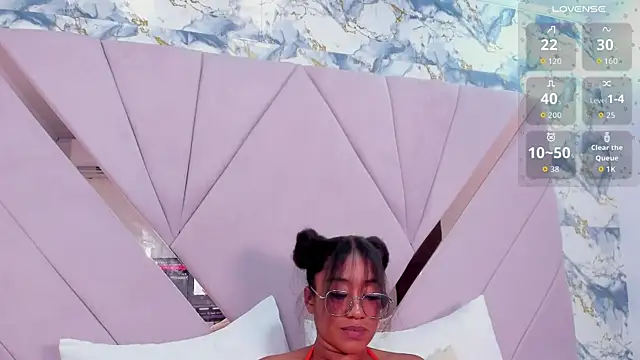 mia rouxx1 online show from 05/05/26, 04:53