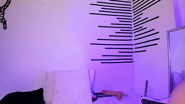 LindaCatalina  online show from 05/28/26, 12:57
