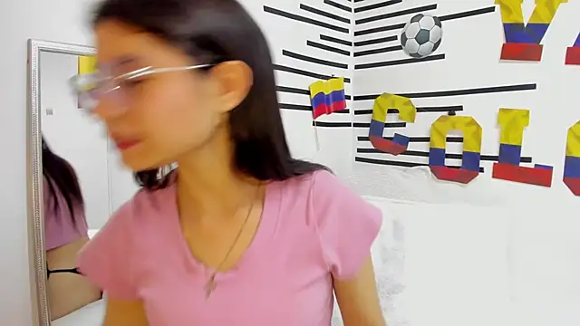 LindaCatalina  online show from 07/06/26, 12:46