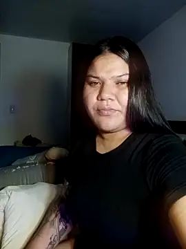 Snapshot of mile__44 chatting on 06/11/26, 01:05 mile 44 online show from 06/11/26, 01:05