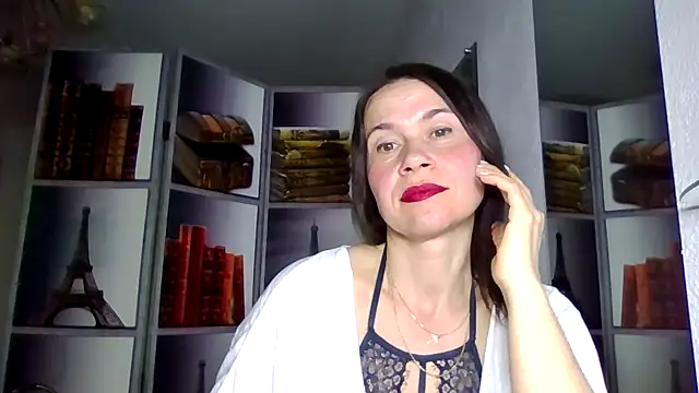 Selena Moo online show from 03/20/26, 10:53