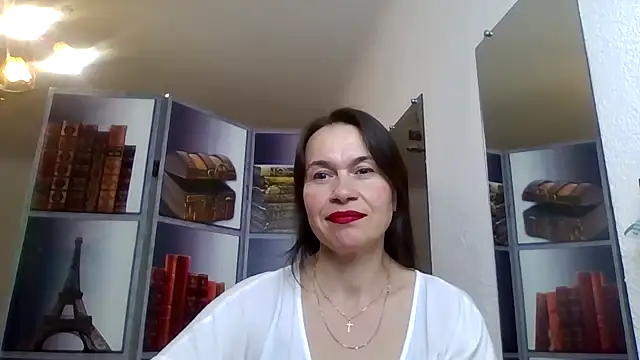 Selena Moo online show from 04/24/26, 09:34