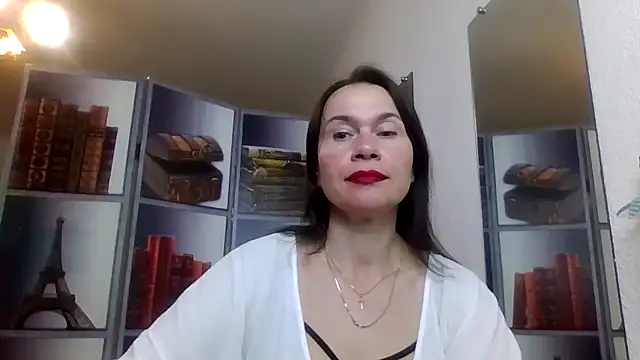 Selena Moo online show from 04/25/26, 08:39