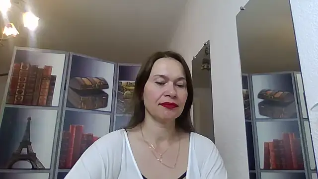 Snapshot of Selena_Moo chatting on 05/16/26, 08:22 Selena Moo online show from 05/16/26, 08:22