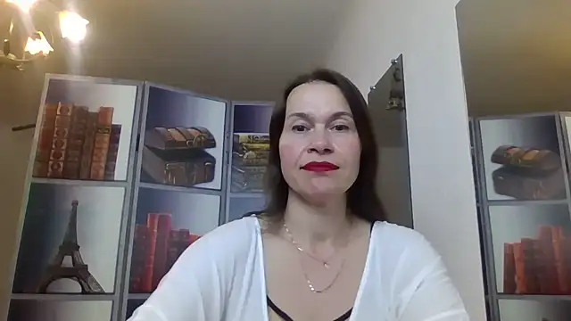 Snapshot of Selena_Moo chatting on 05/16/26, 10:36 Selena Moo online show from 05/16/26, 10:36