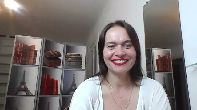 Snapshot of Selena_Moo chatting on 06/13/26, 09:18 Selena Moo online show from 06/13/26, 09:18