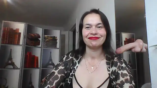 Selena Moo online show from 07/28/26, 08:54