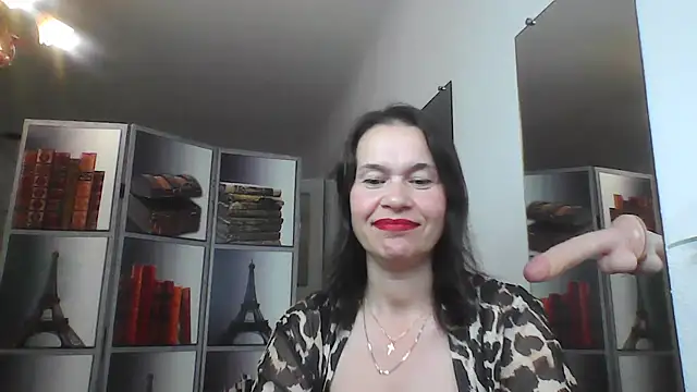 Selena Moo online show from 07/28/26, 07:39