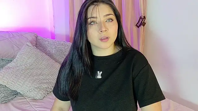 CamilaRougee online show from 04/06/26, 01:56