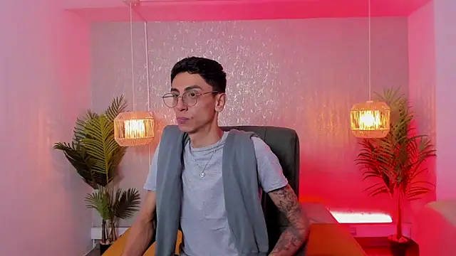 Snapshot of Gio_carangi chatting on 03/27/26, 02:50 Gio carangi online show from 03/27/26, 02:50