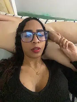 Midnightcatt online show from 04/18/26, 10:21