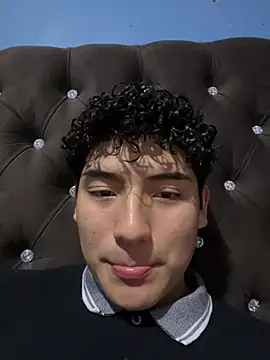 Snapshot of Piero_1369 chatting on 07/15/26, 01:44 Piero 1369 online show from 07/15/26, 01:44
