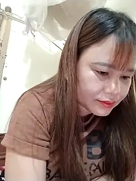 Snapshot of Moubie1 chatting on 03/20/26, 11:04 Moubie1 online show from 03/20/26, 11:04