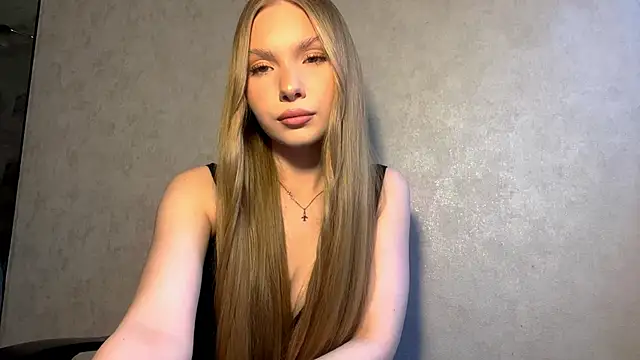 CarolineNine online show from 04/10/26, 02:22