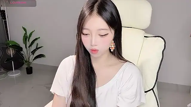 Yukiy8877 online show from 04/21/26, 01:42