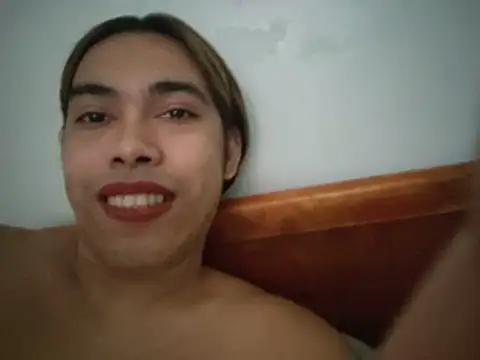 Snapshot of goddessriri01 chatting on 06/19/26, 02:43 goddessriri01 online show from 06/19/26, 02:43