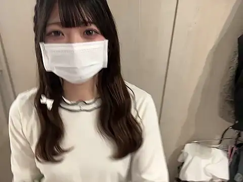 y-u-r-a-33 online show from 04/24/26, 05:43