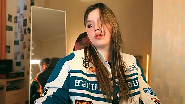 Chloe Rozzy online show from 03/20/26, 02:33