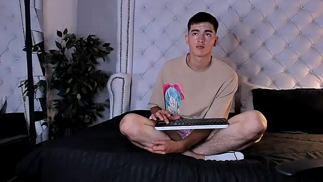 Xander Noir online show from 03/30/26, 07:26