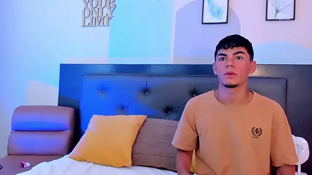 Snapshot of Duolust2 chatting on 03/25/26, 11:49 Duolust2 online show from 03/25/26, 11:49