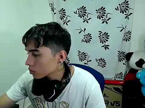 Fher rivers1 online show from 05/06/26, 03:13