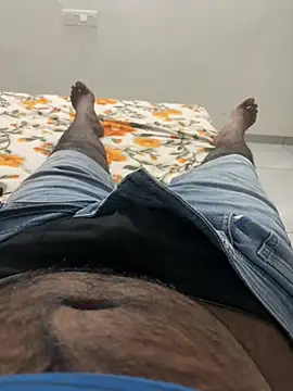 Snapshot of Anandhunan0703 chatting on 03/20/26, 08:25 Anandhunan0703 online show from 03/20/26, 08:25