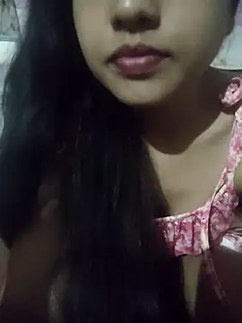Snapshot of ALIZA_FENDY chatting on 06/20/26, 06:33 ALIZA FENDY online show from 06/20/26, 06:33