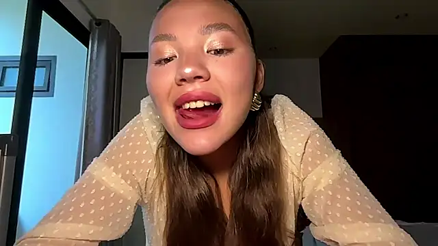 kamila 18 french online show from 04/06/26, 02:31