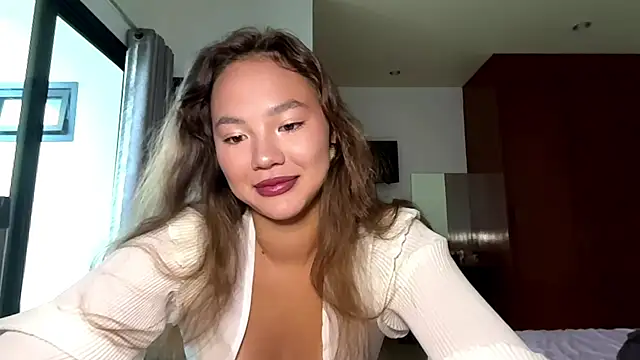 kamila 18 french online show from 04/21/26, 05:14