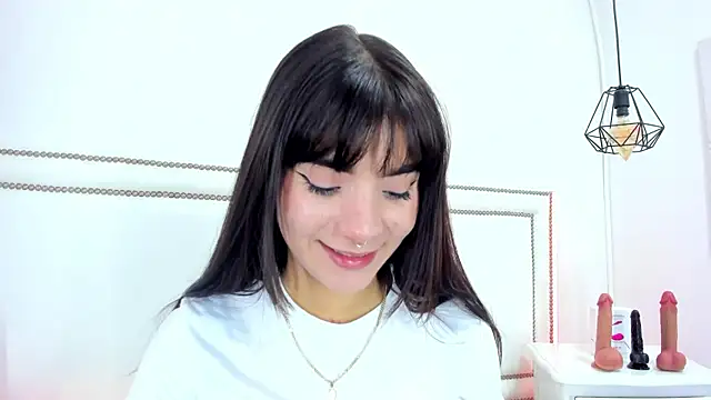 emma-sandoval online show from 05/21/26, 06:37