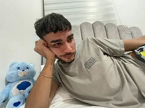 Velvet man online show from 03/28/26, 08:58