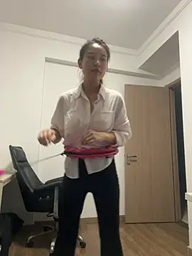 Snapshot of A-Kristen chatting on 04/09/26, 12:54 A-Kristen online show from 04/09/26, 12:54