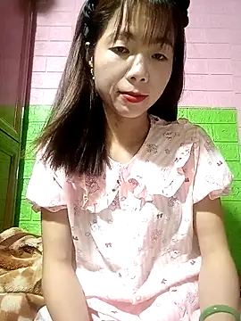 AmyLinee01 online show from 04/23/26, 01:40