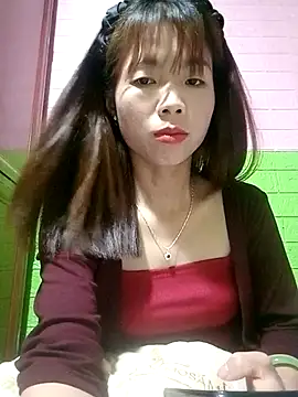 AmyLinee01 online show from 05/03/26, 06:25