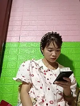 AmyLinee01 online show from 05/24/26, 05:45