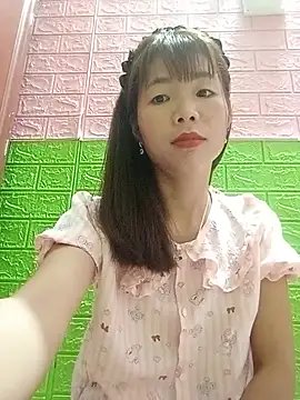 AmyLinee01 online show from 06/10/26, 05:28