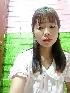 Snapshot of AmyLinee01 chatting on 06/27/26, 12:22 AmyLinee01 online show from 06/27/26, 12:22