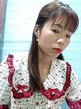 Snapshot of AmyLinee01 chatting on 07/15/26, 12:21 AmyLinee01 online show from 07/15/26, 12:21