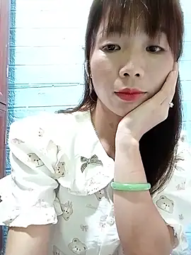 Snapshot of AmyLinee01 chatting on 07/28/26, 03:21 AmyLinee01 online show from 07/28/26, 03:21