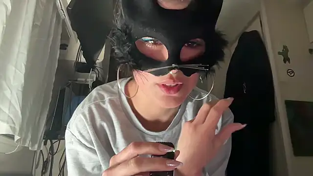 SilentScreamsVan- online show from 04/11/26, 10:25