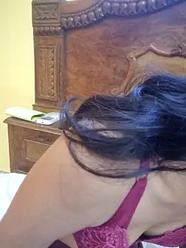 Curvy Amyra online show from 05/07/26, 05:46