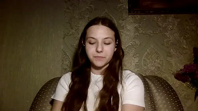  Yuni online show from 04/21/26, 04:34