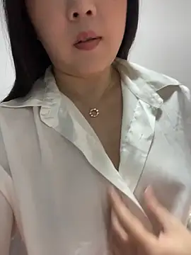 xiaojuan520 online show from 04/26/26, 06:44