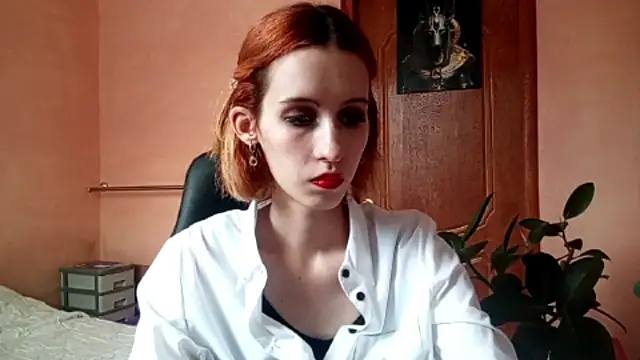 SirenFrost online show from 06/11/26, 03:21