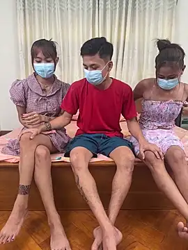 Snapshot of mei-007 chatting on 03/25/26, 01:17 mei-007 online show from 03/25/26, 01:17