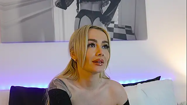 FrancescaGrayy online show from 05/13/26, 08:27